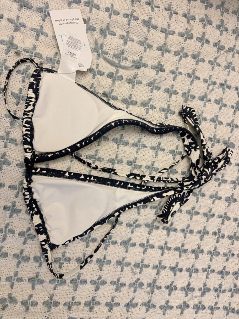 Time and Tru Triangle Bikini Top Size XS (0-2) NWT Navy White Damask
